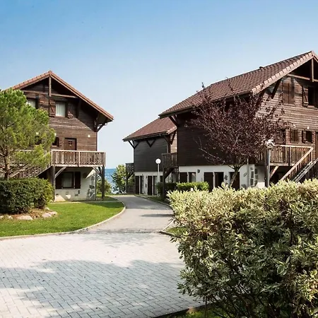 2p4/5 Lake Side Evian-les-Bains